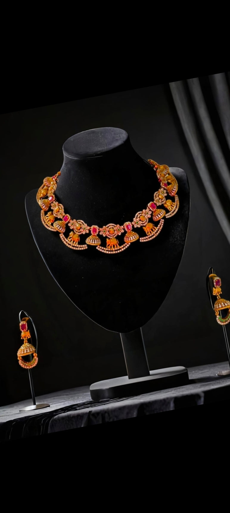 Kemp elephant design necklace