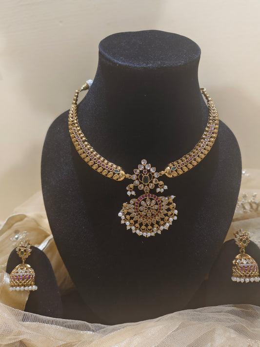Thenu kempu necklace